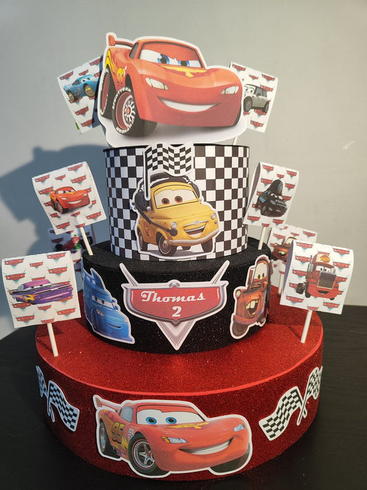 Torta finta decorazione festa compleanno cars lecca lecca